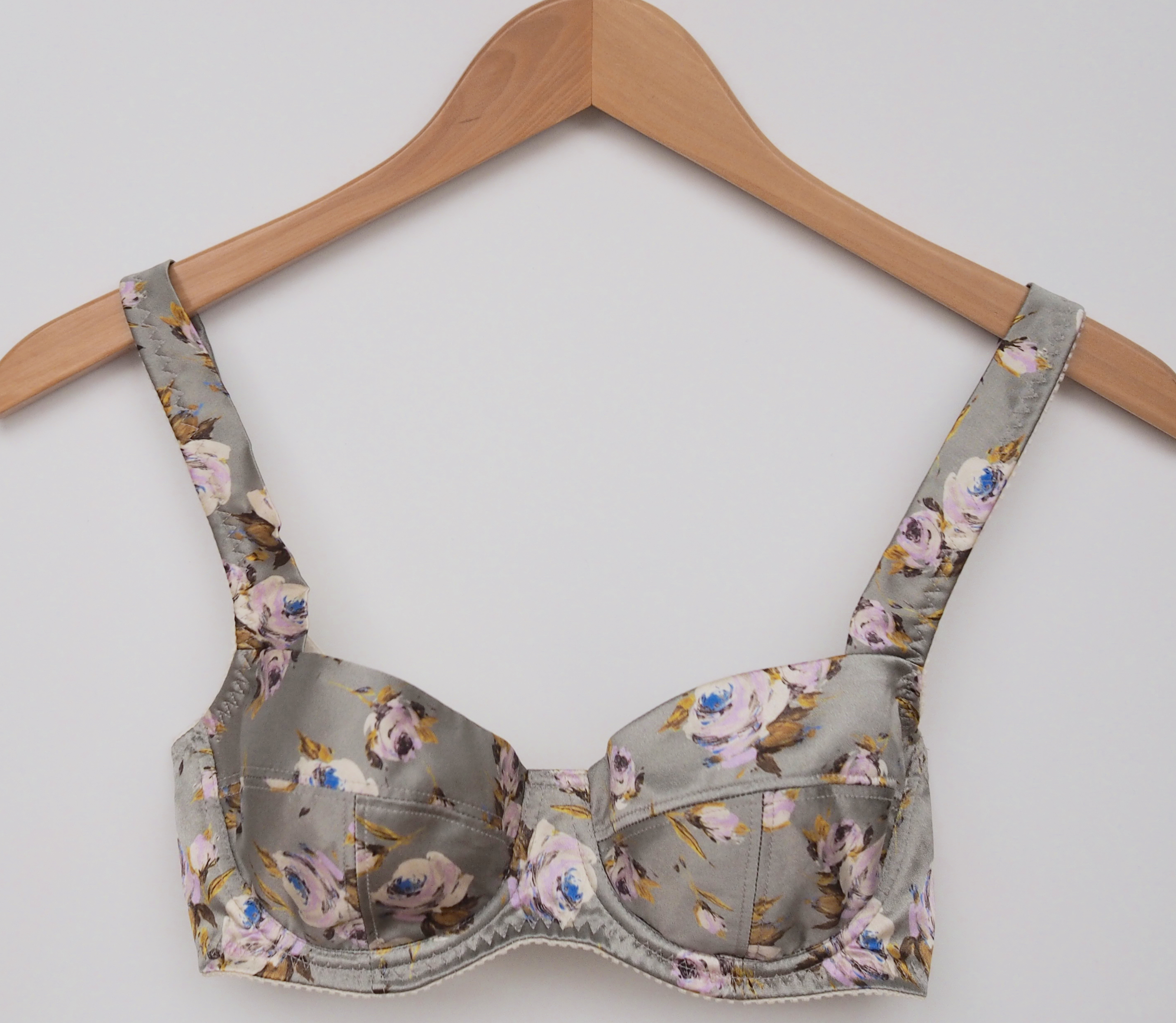 A Few Threads Loose: 1940's Bra Sew-Along, and a Sewing Pattern Giveaway!