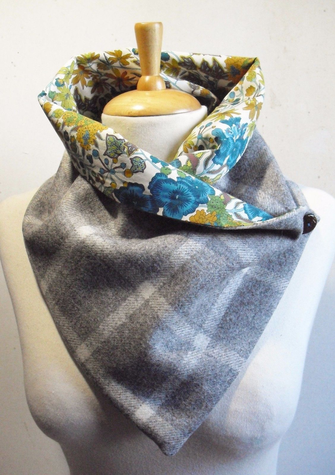 Scarf Sewing Pattern Check Tweed Fabric 100 Wool Snoodscarfneck Warmer ...